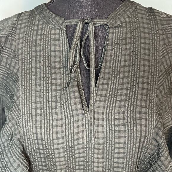 LOFT Green Textured Long Sleeve Ruffle Keyhole Neckline Dress - Picture 4 of 9